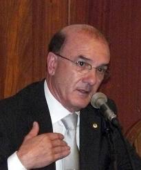 Un auto judicial obliga al Hospital Carlos Haya a reincorporar al Dr. Manuel Rodríguez